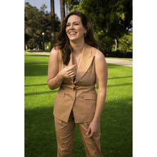 Load image into Gallery viewer, Sleeveless Brown Tailored Blazer | Femponiq