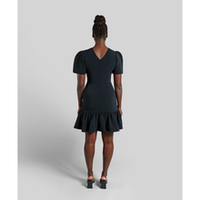 Görseli Galeri görüntüleyiciye yükleyin, Pleated Shoulder Peplum Hem Cady Dress (Black)
