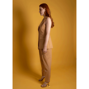 Sleeveless Brown Tailored Blazer | Femponiq